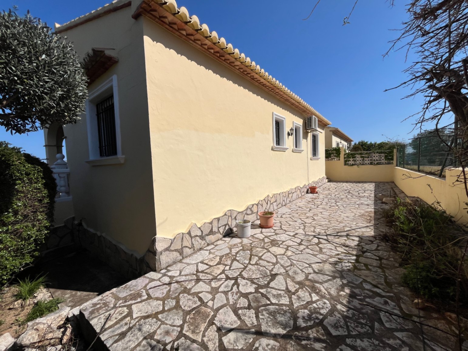 Chalet de 2 dormitorios con bonitas vistas en Rafol de Almunia 