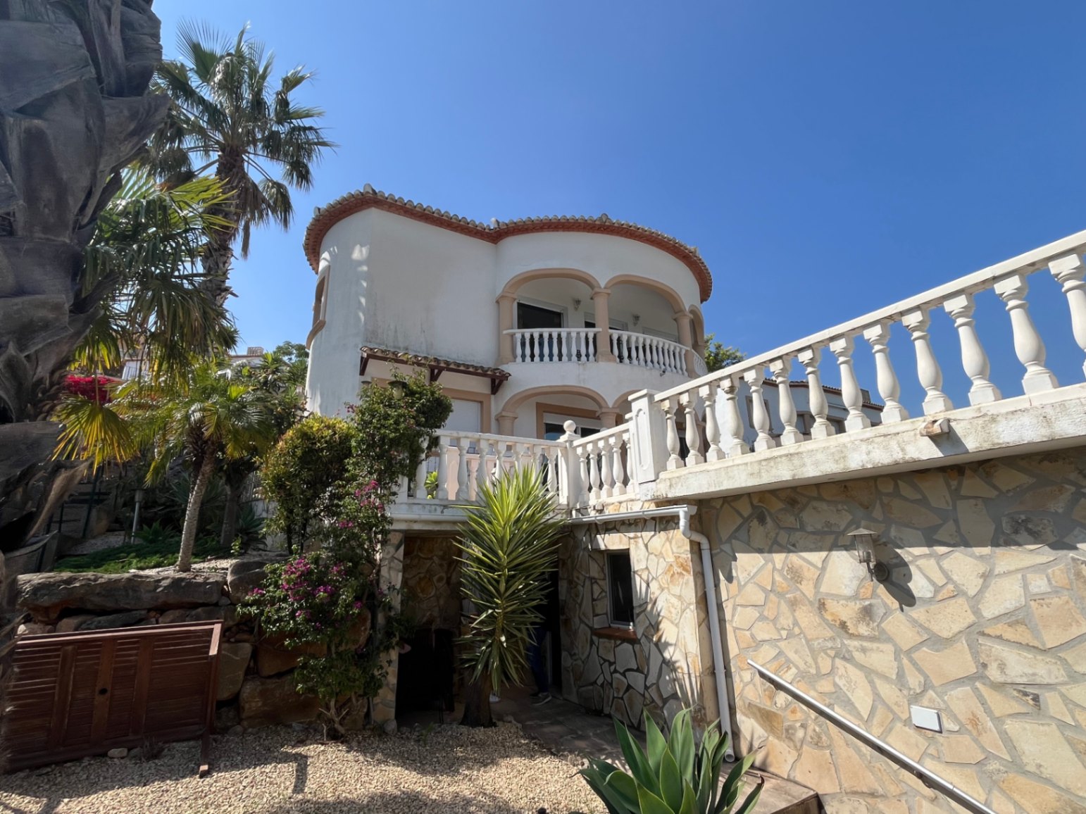 Chalet independiente con apartamento separado en Orba