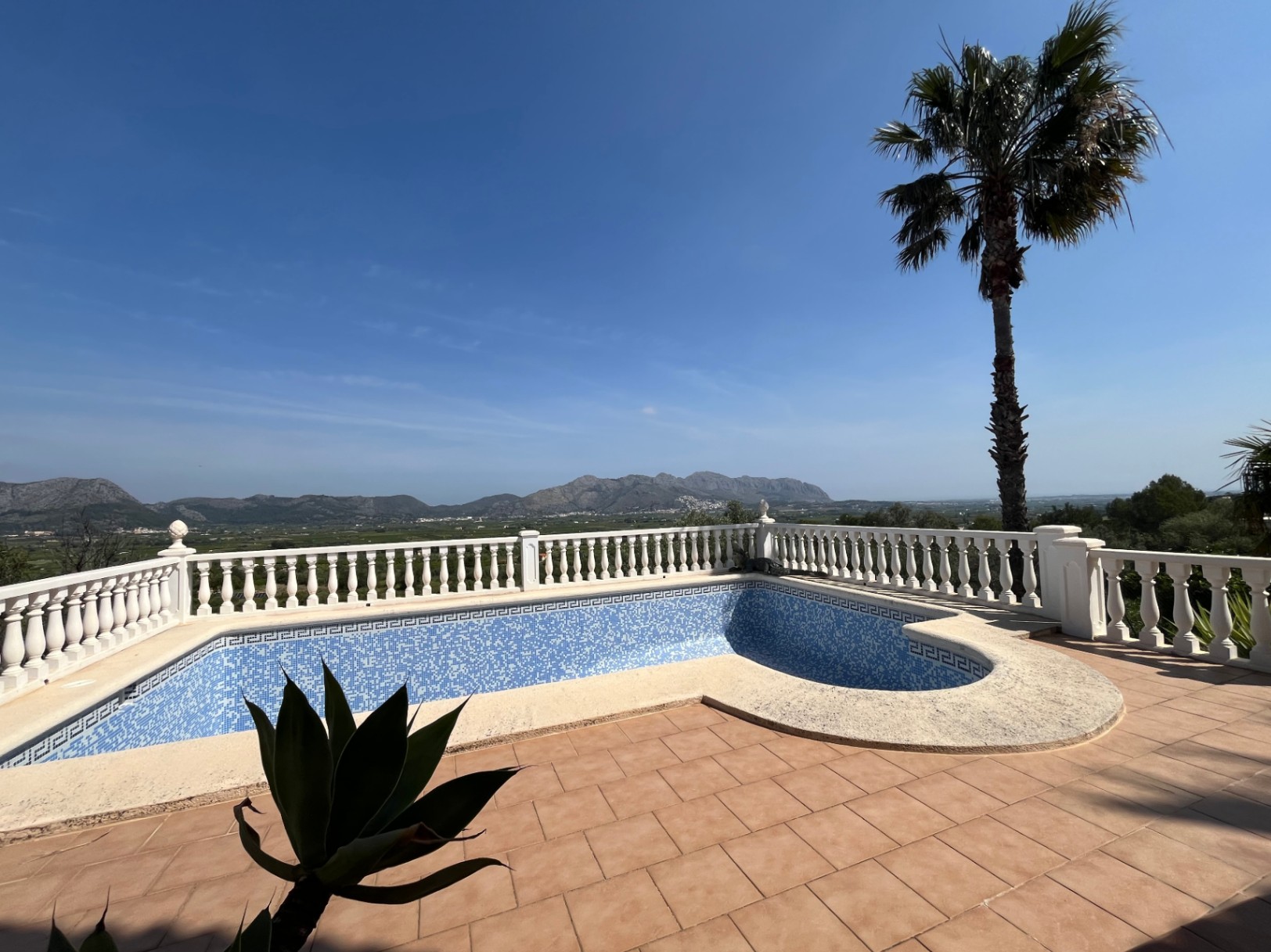 Chalet independiente con apartamento separado en Orba