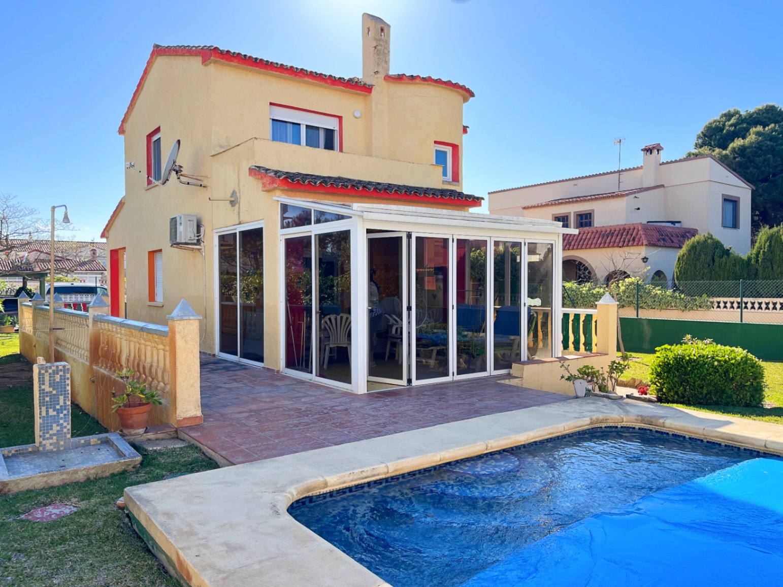 Chalet con Piscina en Las Marinas de Denia a 100mts de la playa 
