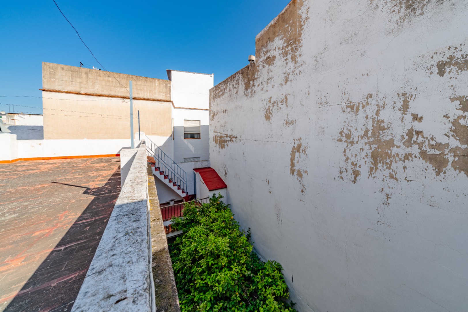 Casa de pueblo 2 viviendas separadas y  garaje