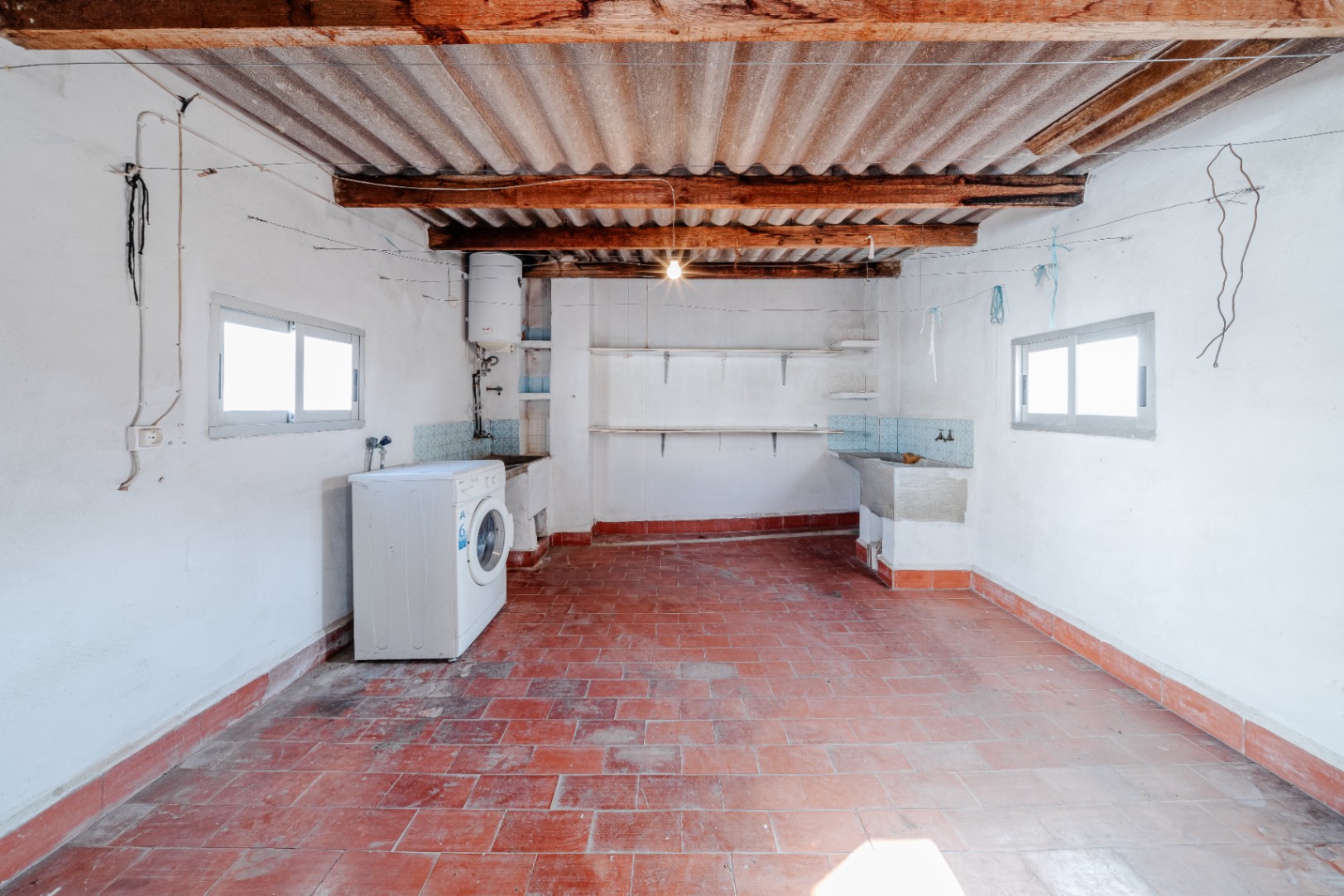 Casa de pueblo 2 viviendas separadas y  garaje