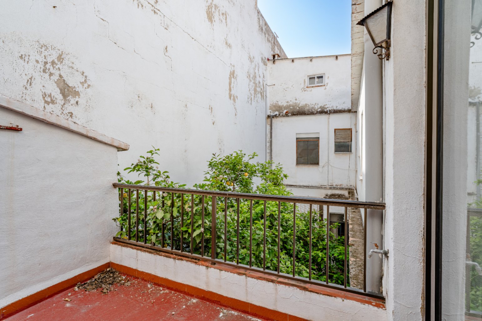 Casa de pueblo 2 viviendas separadas y  garaje