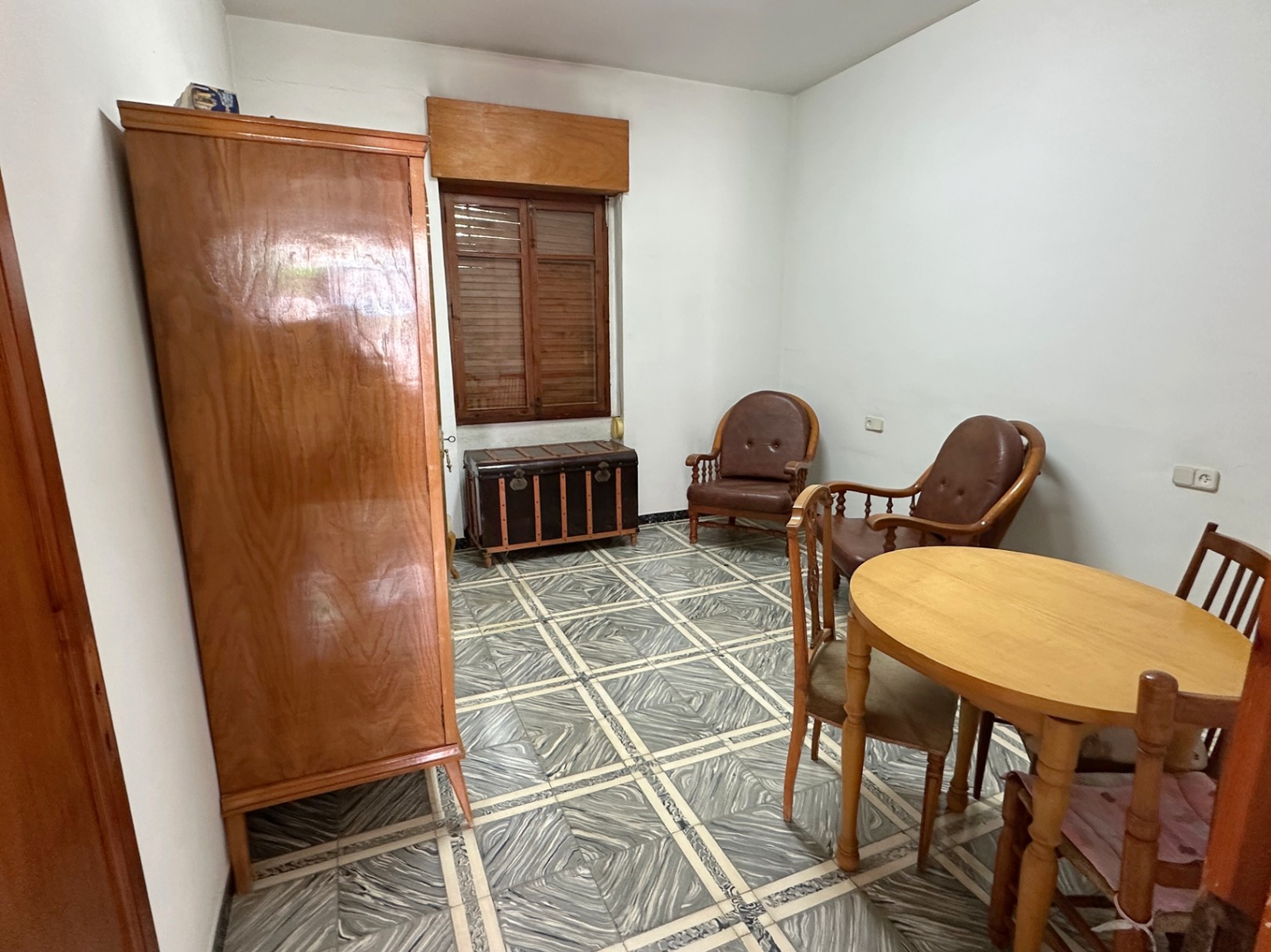 Casa de pueblo en El Verger con 4 habitaciones, patio y garaje