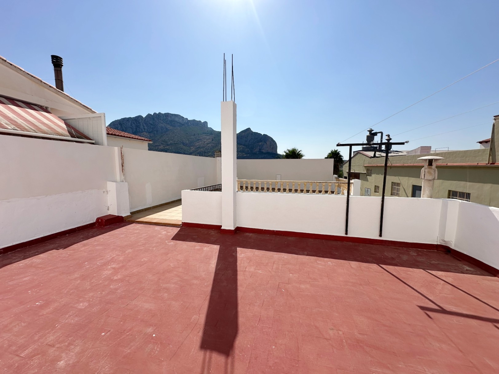 Casa de pueblo en El Verger con 4 habitaciones, patio y garaje