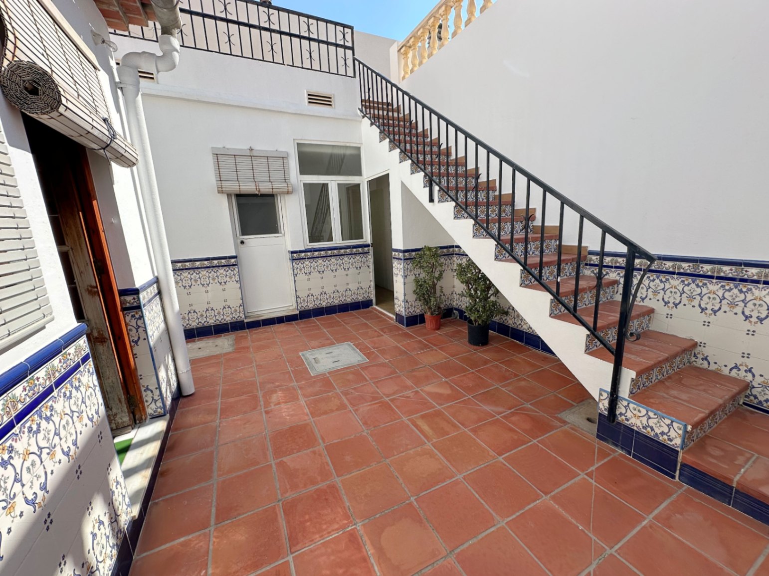 Casa de pueblo en El Verger con 4 habitaciones, patio y garaje