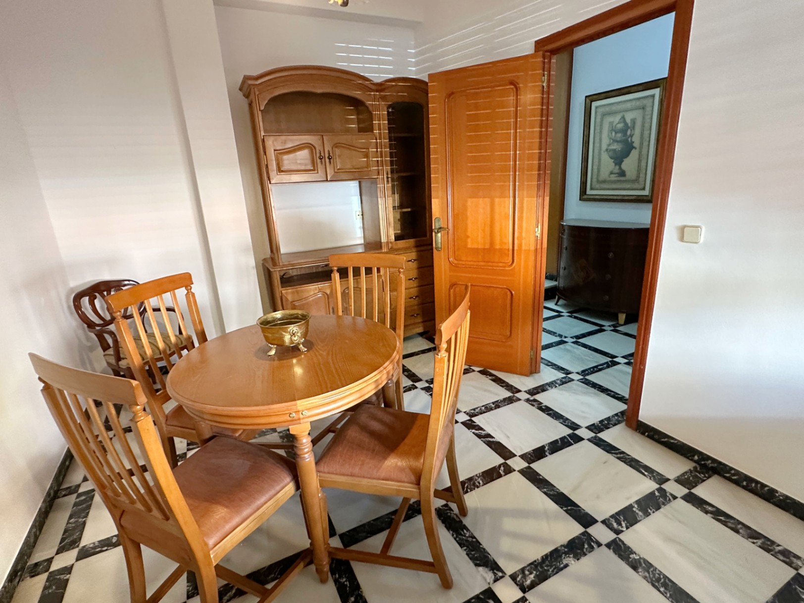 Casa de pueblo en El Verger con 4 habitaciones, patio y garaje