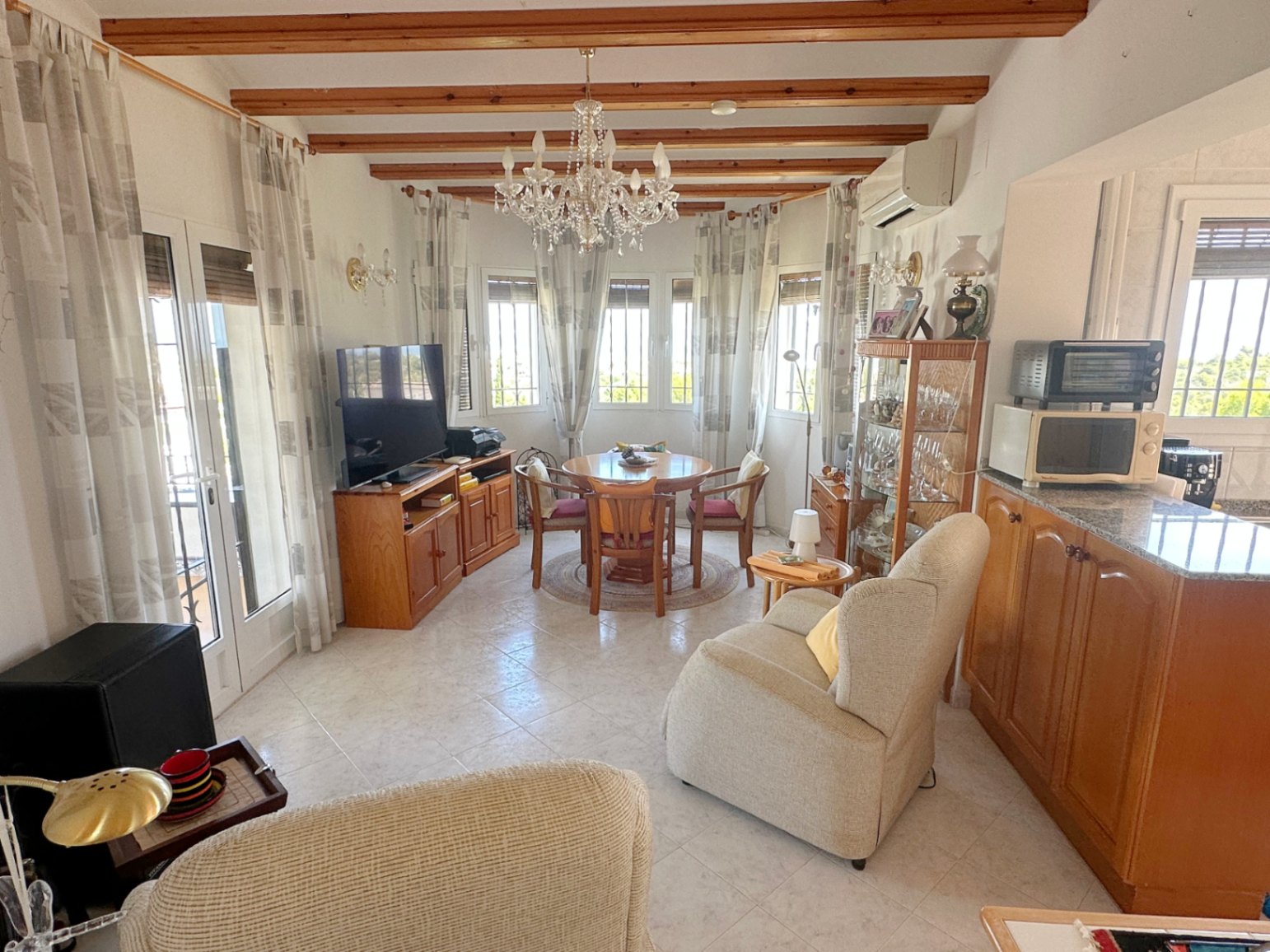 Chalet en Ráfol de Almunia con 3 dormitorios 