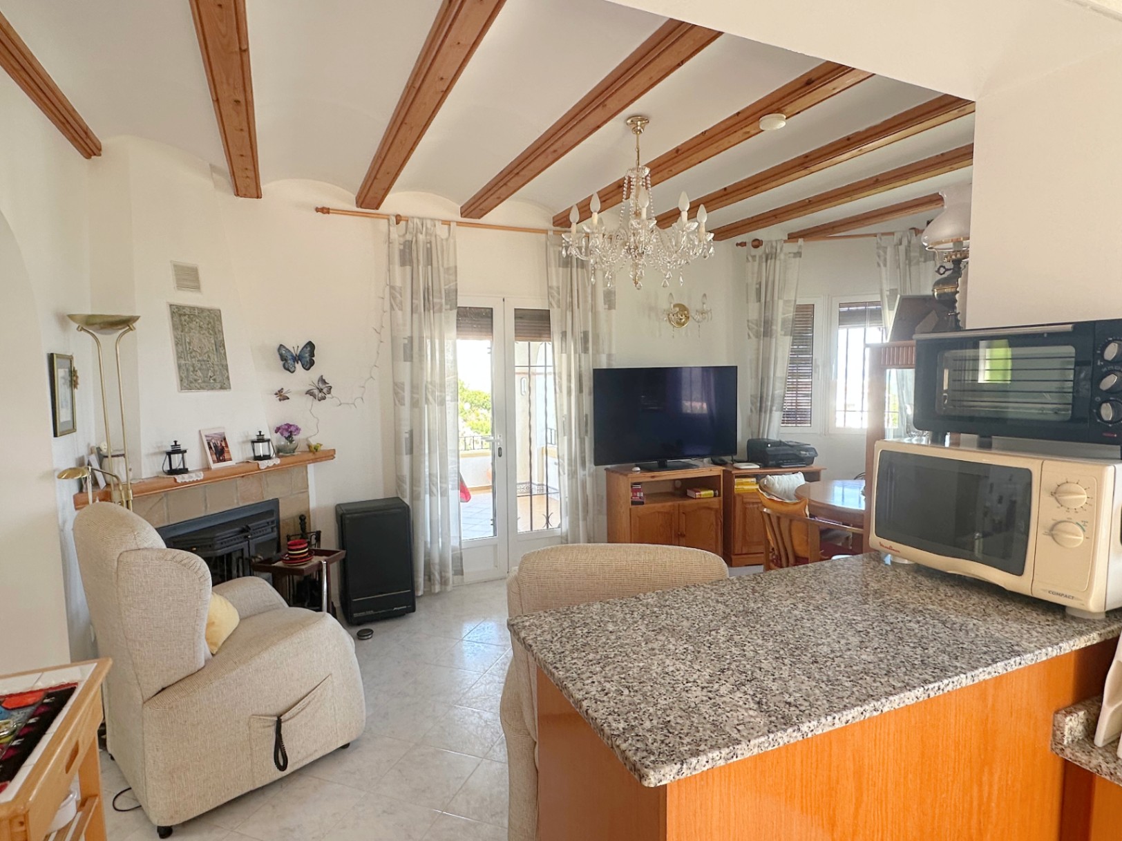 Chalet en Ráfol de Almunia con 3 dormitorios 