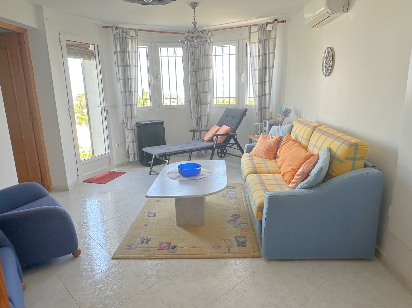 Chalet en Ráfol de Almunia con 3 dormitorios 