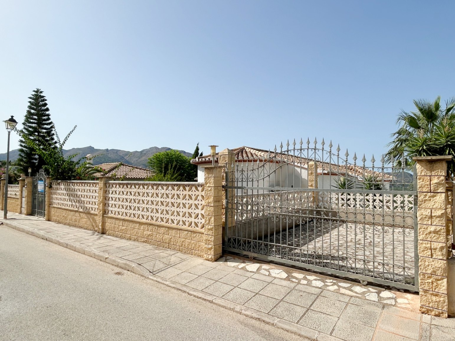 Chalet independiente con apartamento separado en Orba