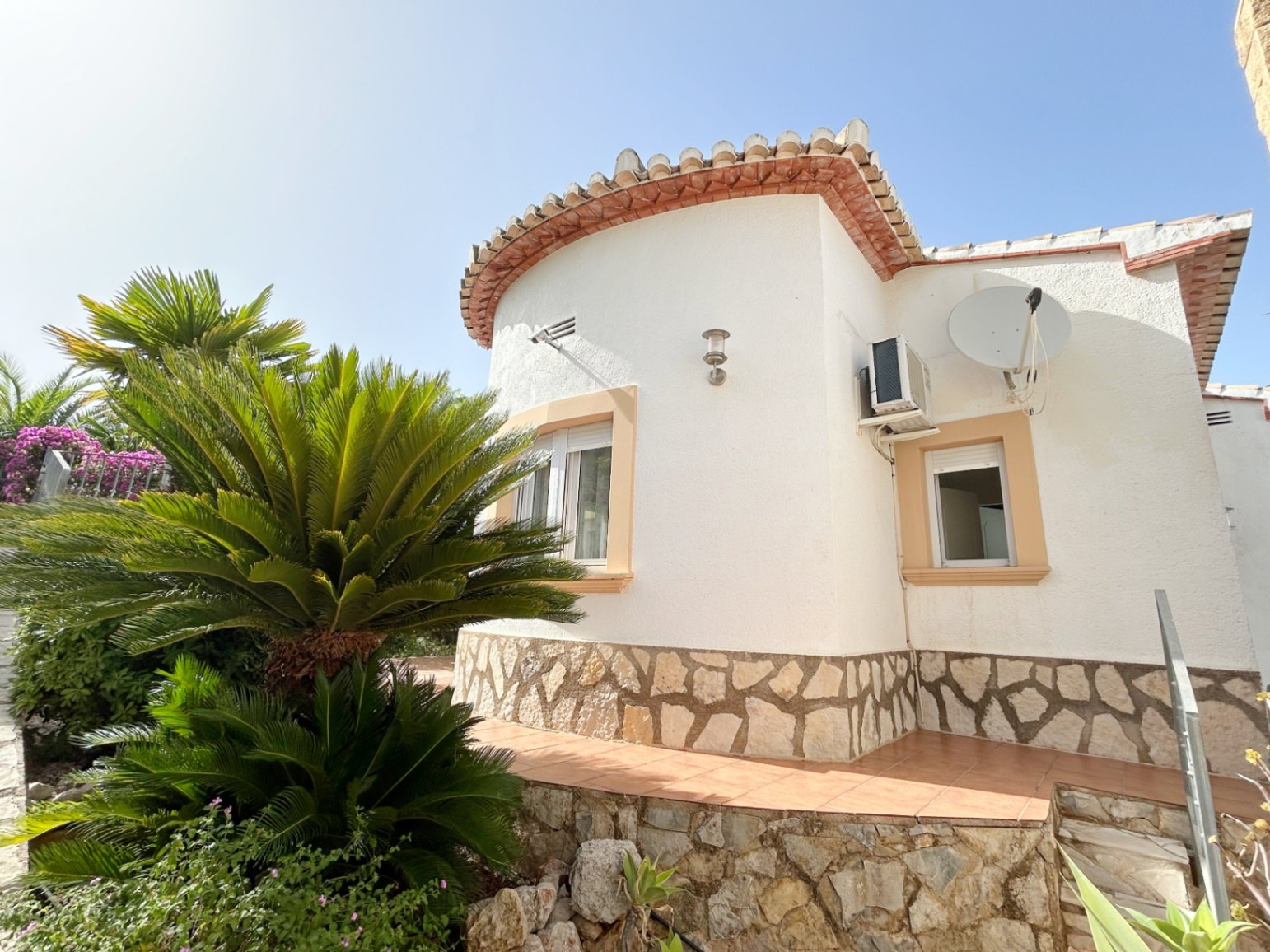 Chalet independiente con apartamento separado en Orba