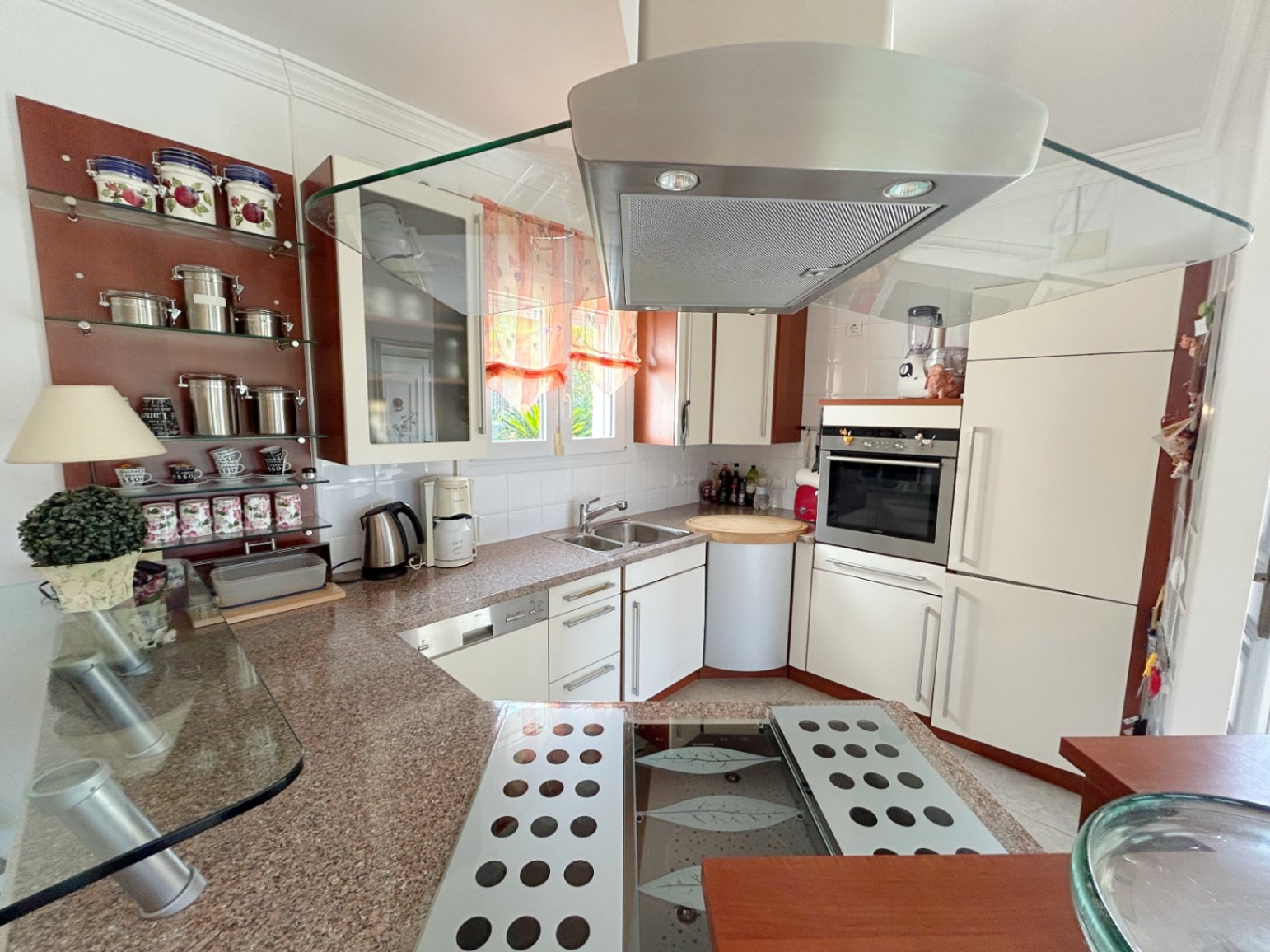 Chalet independiente con apartamento separado en Orba