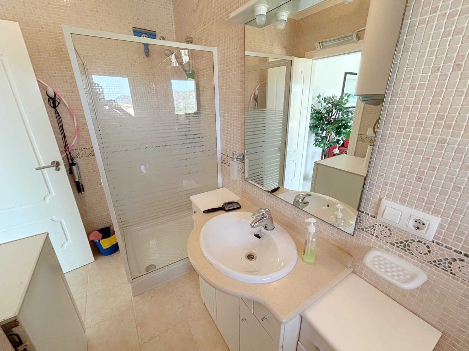 Chalet independiente con apartamento separado en Orba