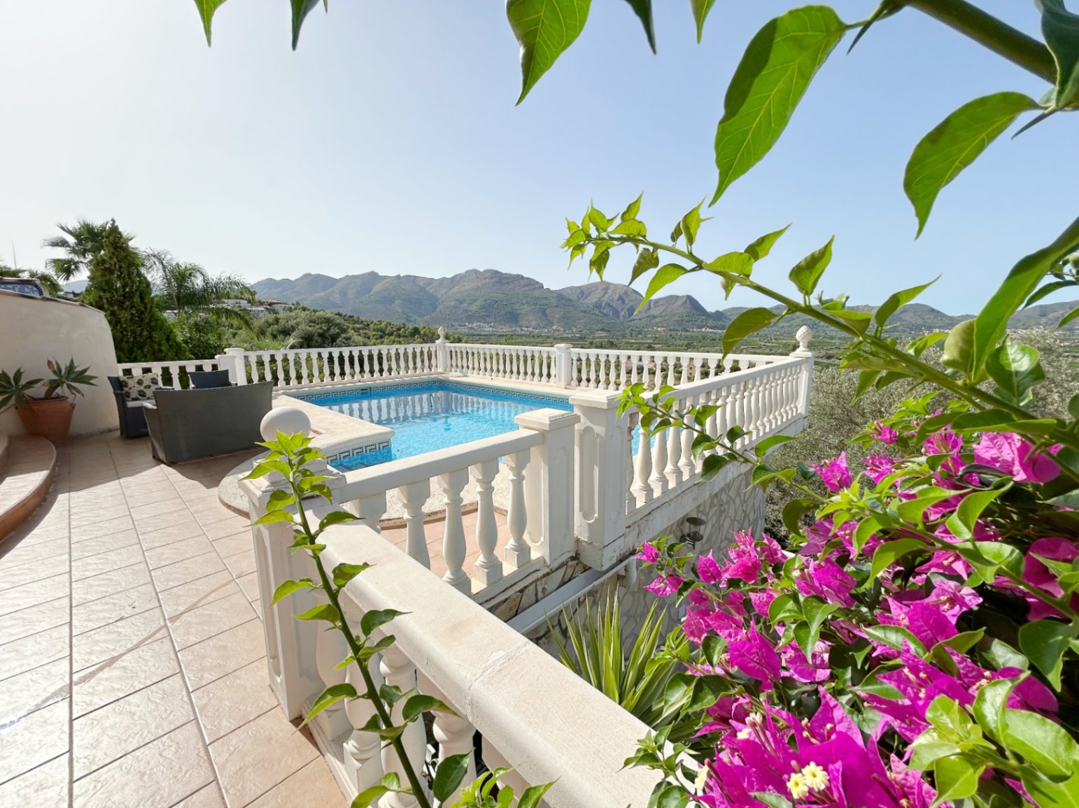 Chalet independiente con apartamento separado en Orba