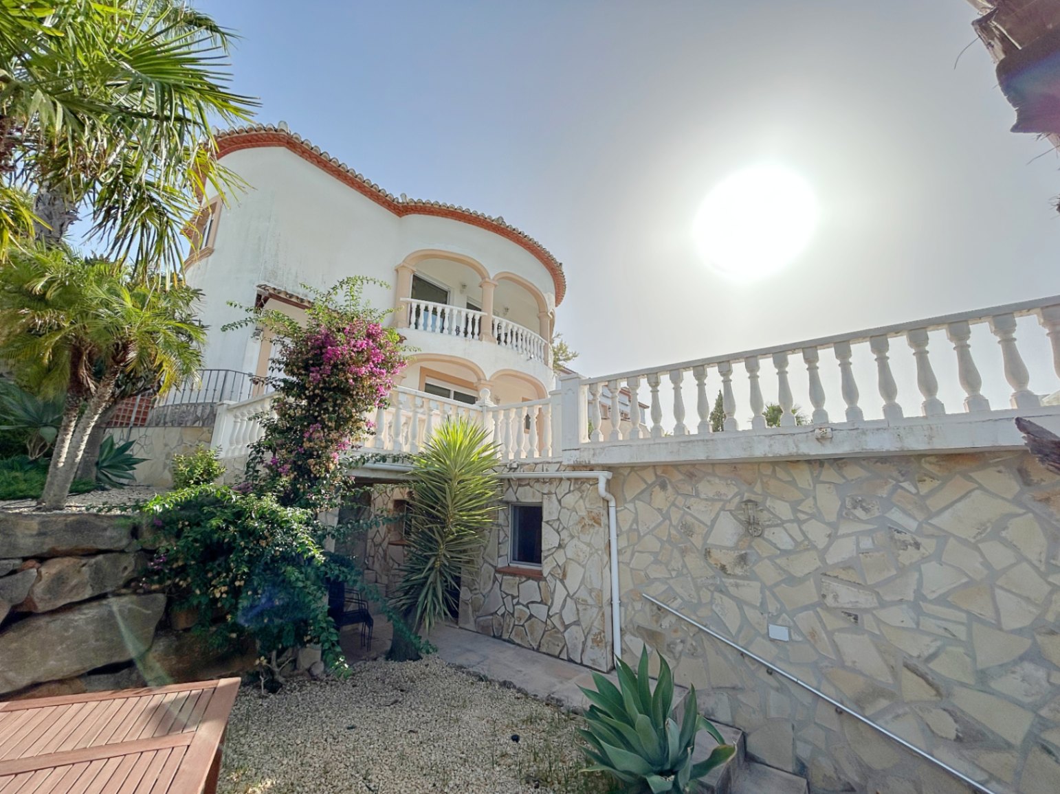 Chalet independiente con apartamento separado en Orba