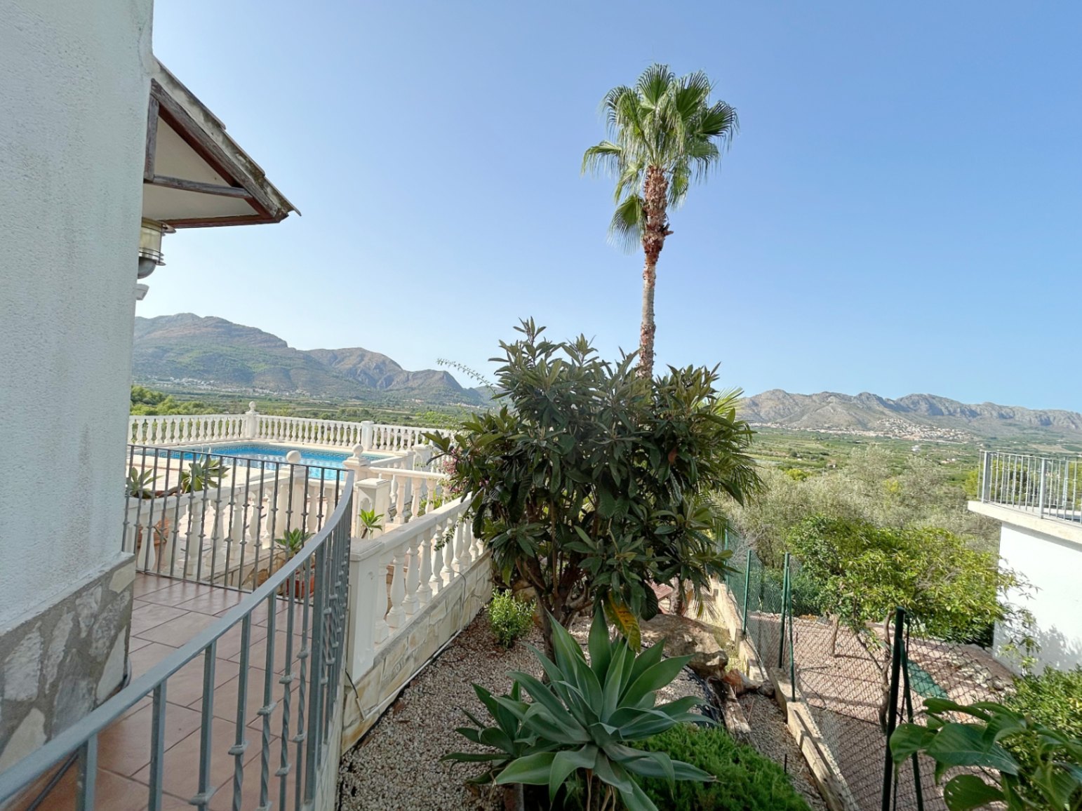 Chalet independiente con apartamento separado en Orba