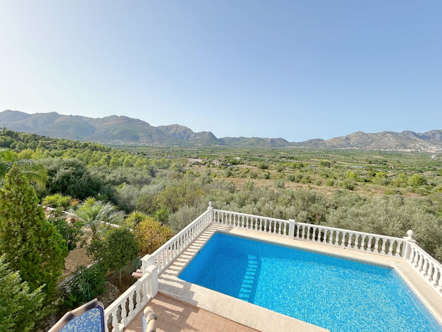 Chalet independiente con apartamento separado en Orba