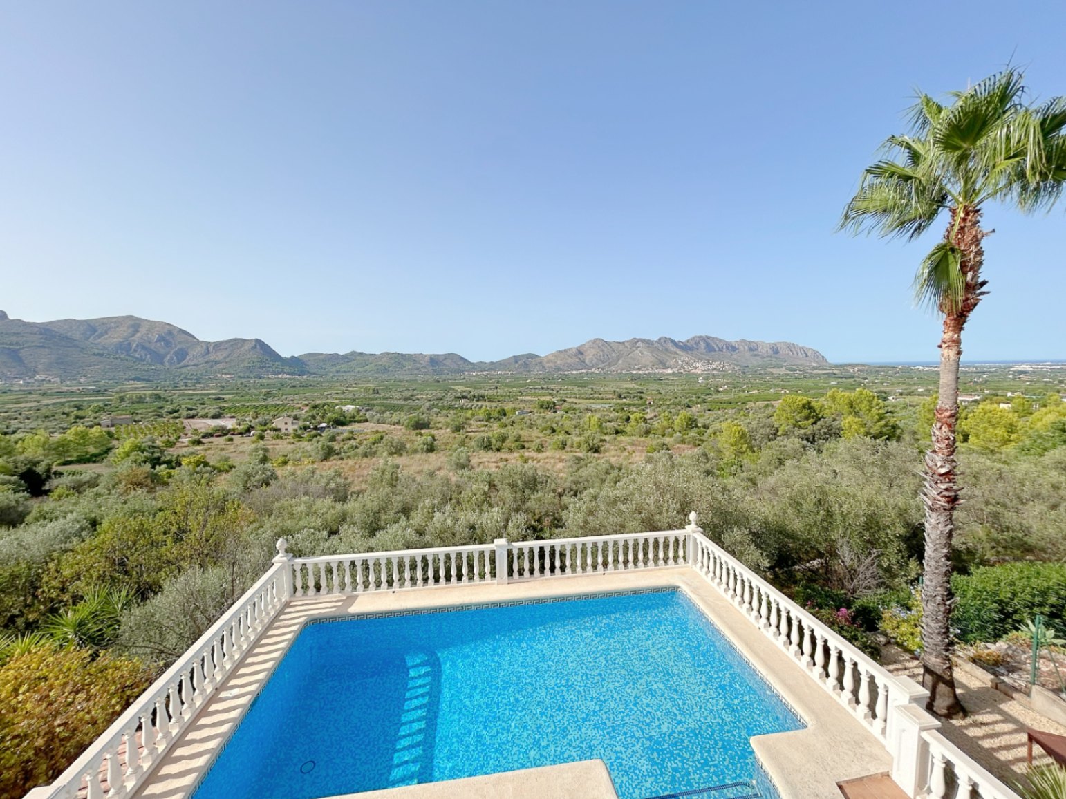 Chalet independiente con apartamento separado en Orba