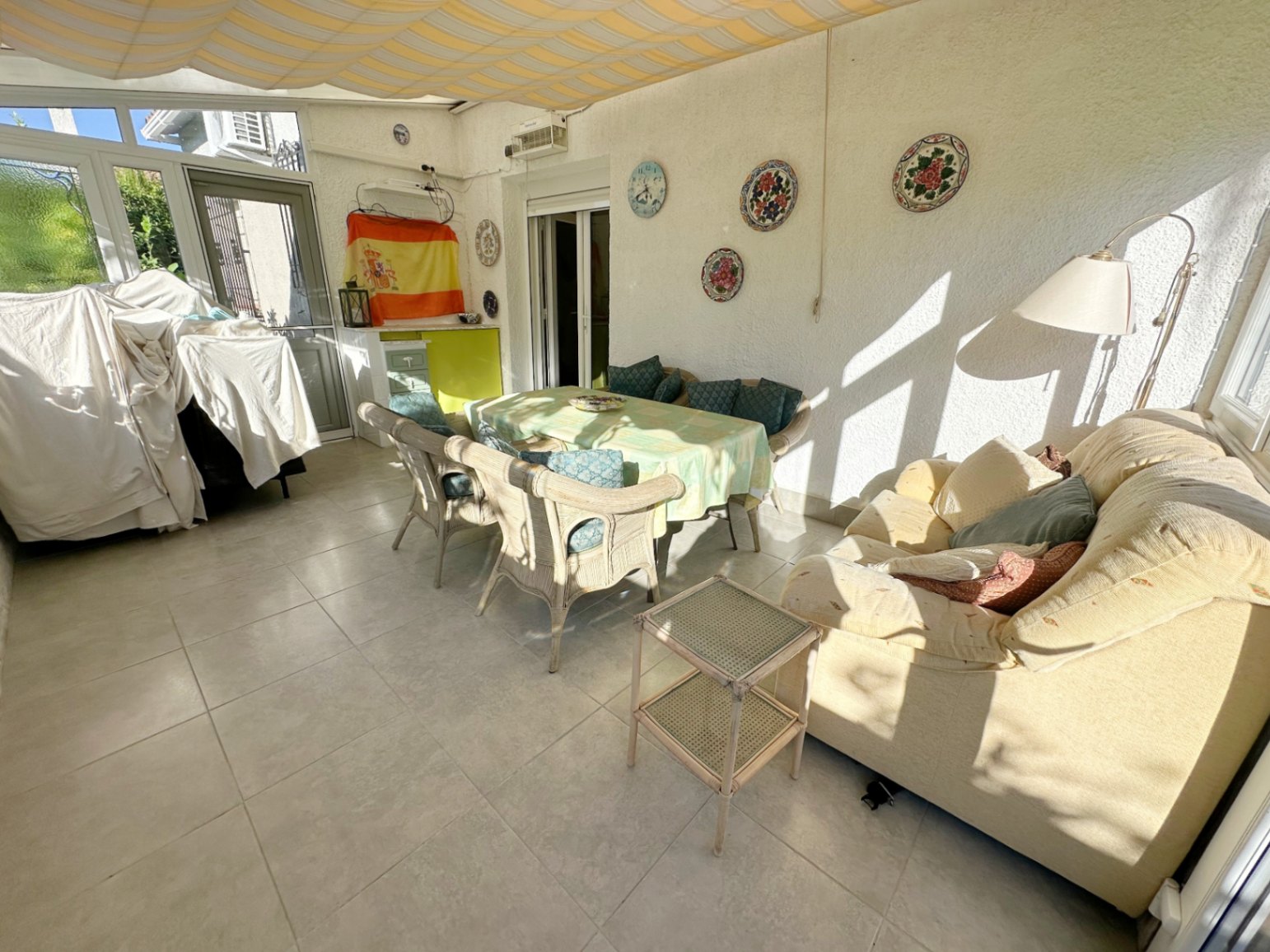 Detached chalet with 4 bedrooms in Els Poblets