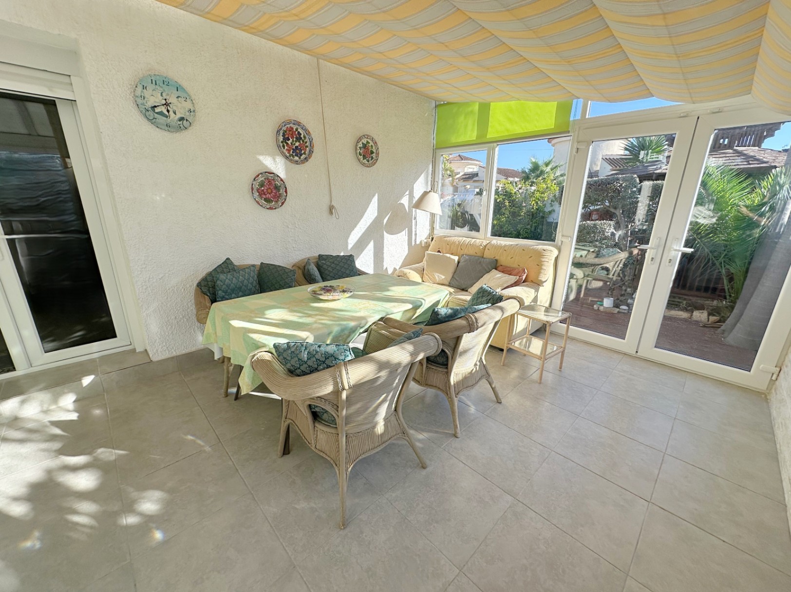 Detached chalet with 4 bedrooms in Els Poblets