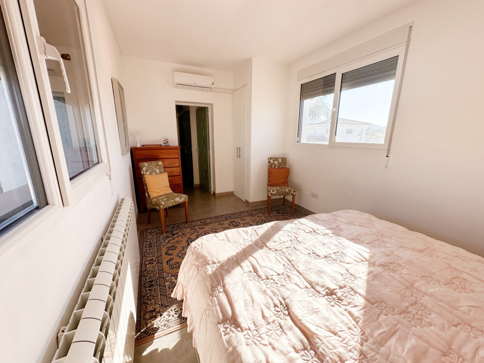 Detached chalet with 4 bedrooms in Els Poblets