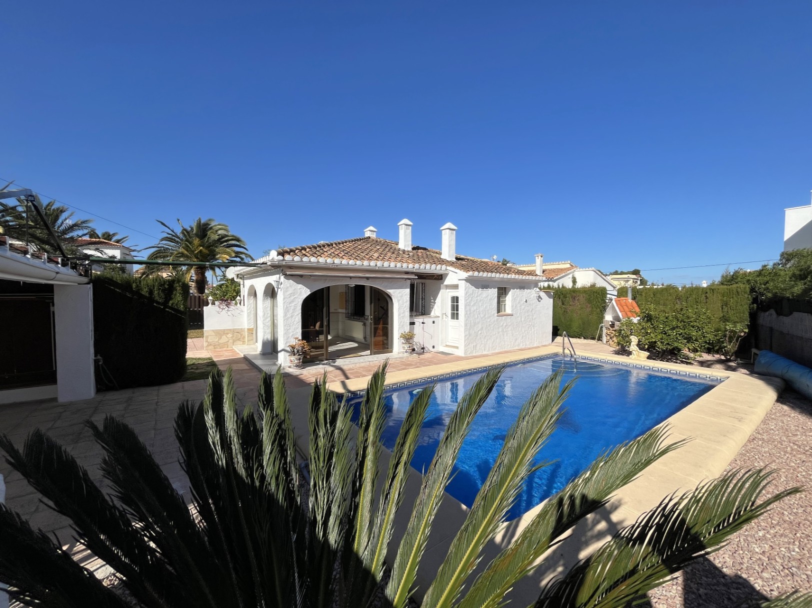 Detached villa with private pool in Els Poblets