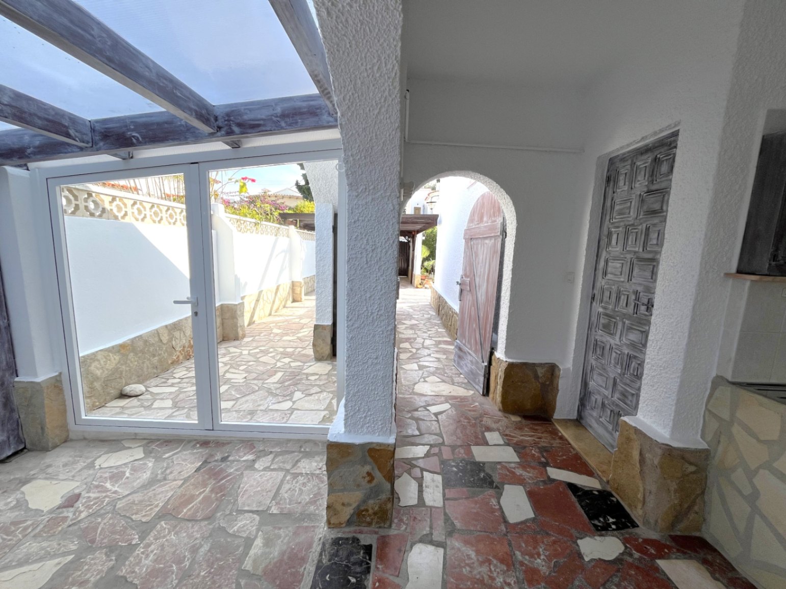 Detached villa with guest room in Els Poblets