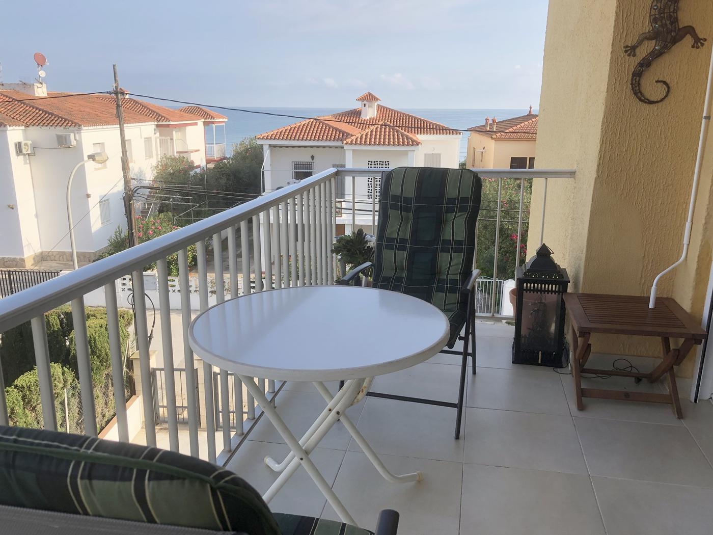 Apartment with sea views in Denia beach first line