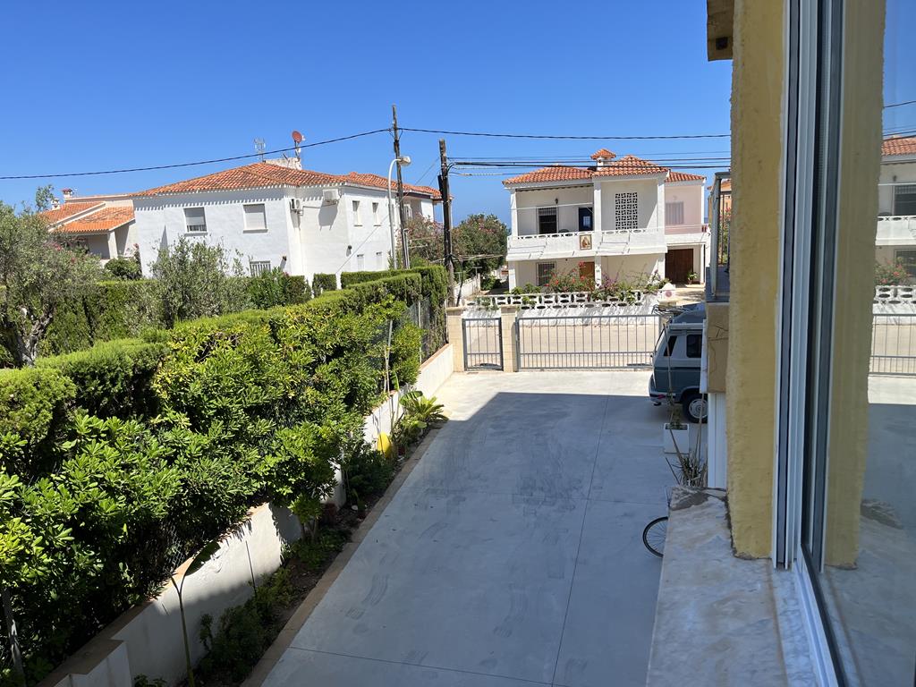 3 bedroom apartment 50 meters from the sea Denia first line