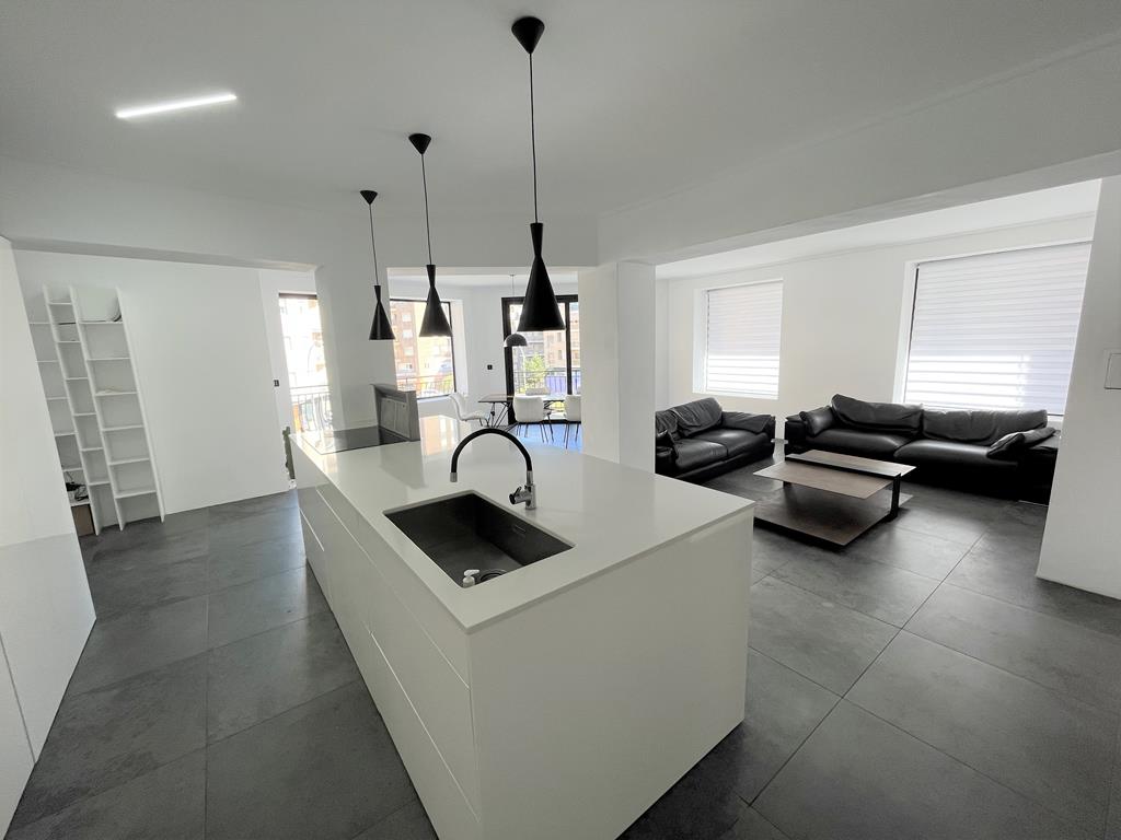 Stunning apartment in the center of Denia recently renovated